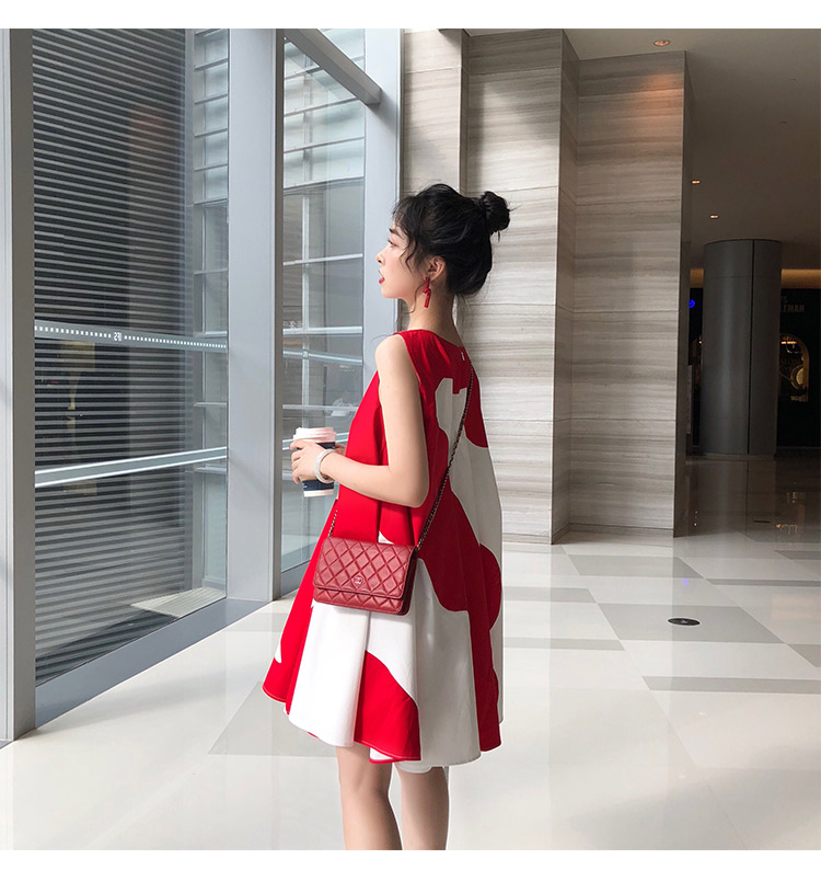 夏季新款拼接设计感圆领可爱无袖很仙的连衣裙红色韩版小清新-3.jpg
