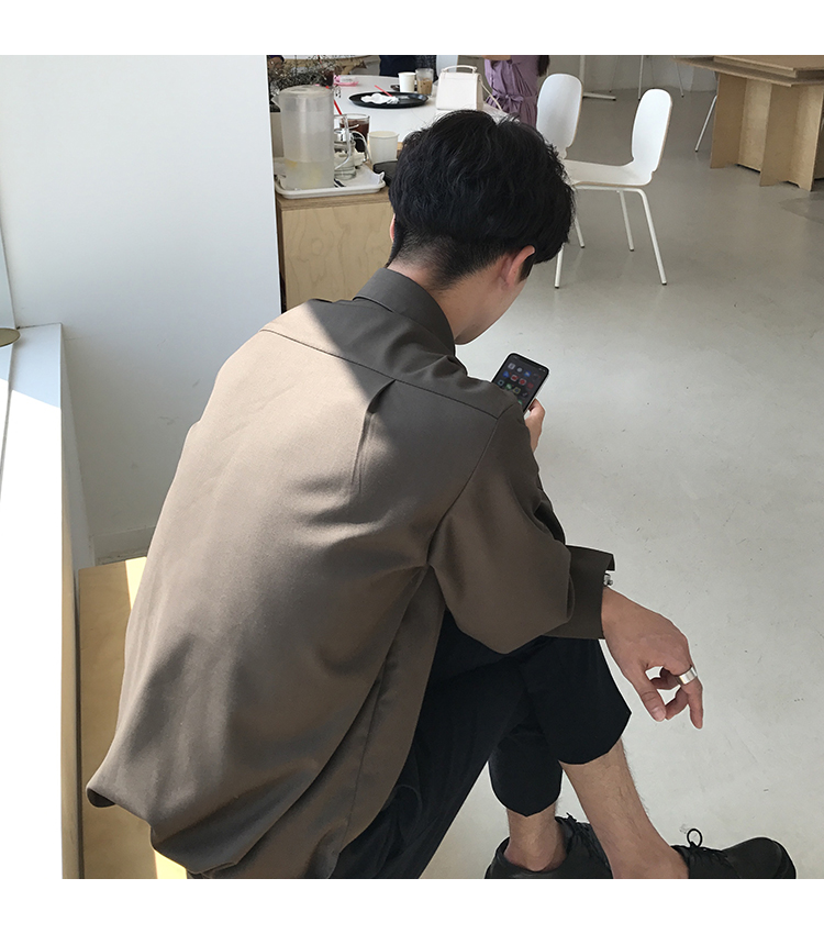 自制韩国早秋新品深咖啡色纯色宽松版长袖衬衫 男-12.jpg