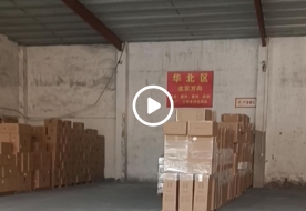 北京朝阳区的服装店批发一麻袋200件冬装，有毛衣，有羽绒服，有牛仔裤，外套等9.9元件