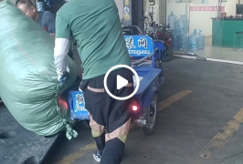 浙江省宁波市余姚市谢先生采购羽绒服180件9.9元件发货