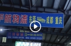 发往四川绵阳的客户服装批发300件发货，我们厂使用的5线锁边机都每分钟7千转自动剪线