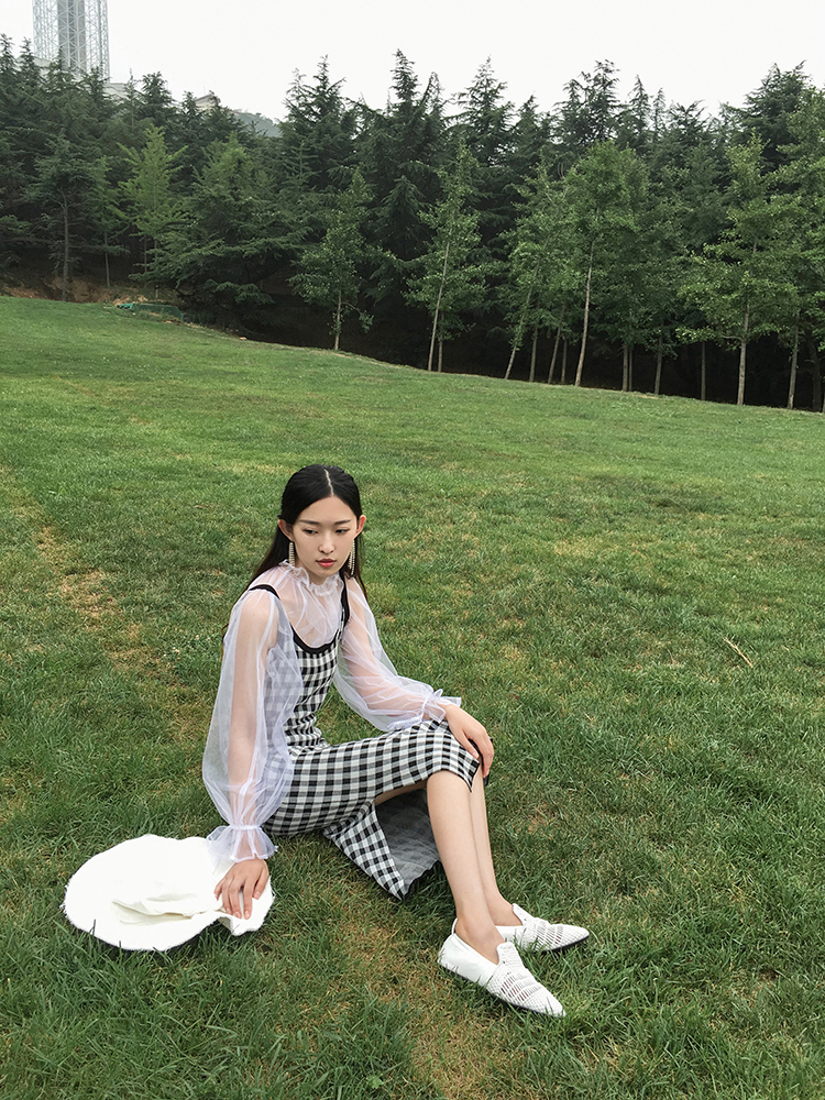 连衣裙女中长款格子春秋复古温柔风V领文艺针织打底裙-18.jpg