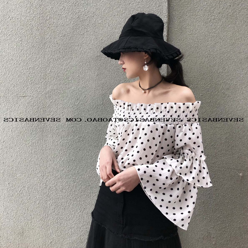 春上新网红明星同款一字肩雪纺上衣新款波点宽松喇叭袖女装-4.jpg