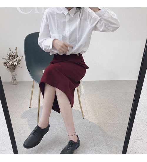春天穿不腻的细节控基础翻领黑白衬衫上衣女-7.jpg