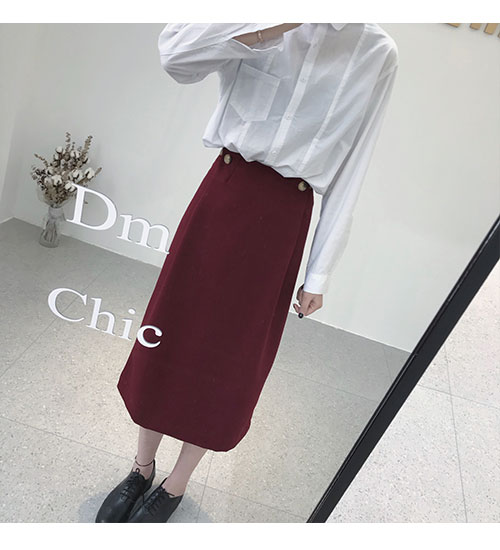 春天穿不腻的细节控基础翻领黑白衬衫上衣女-29.jpg