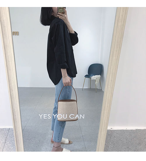 春天穿不腻的细节控基础翻领黑白衬衫上衣女-42.jpg