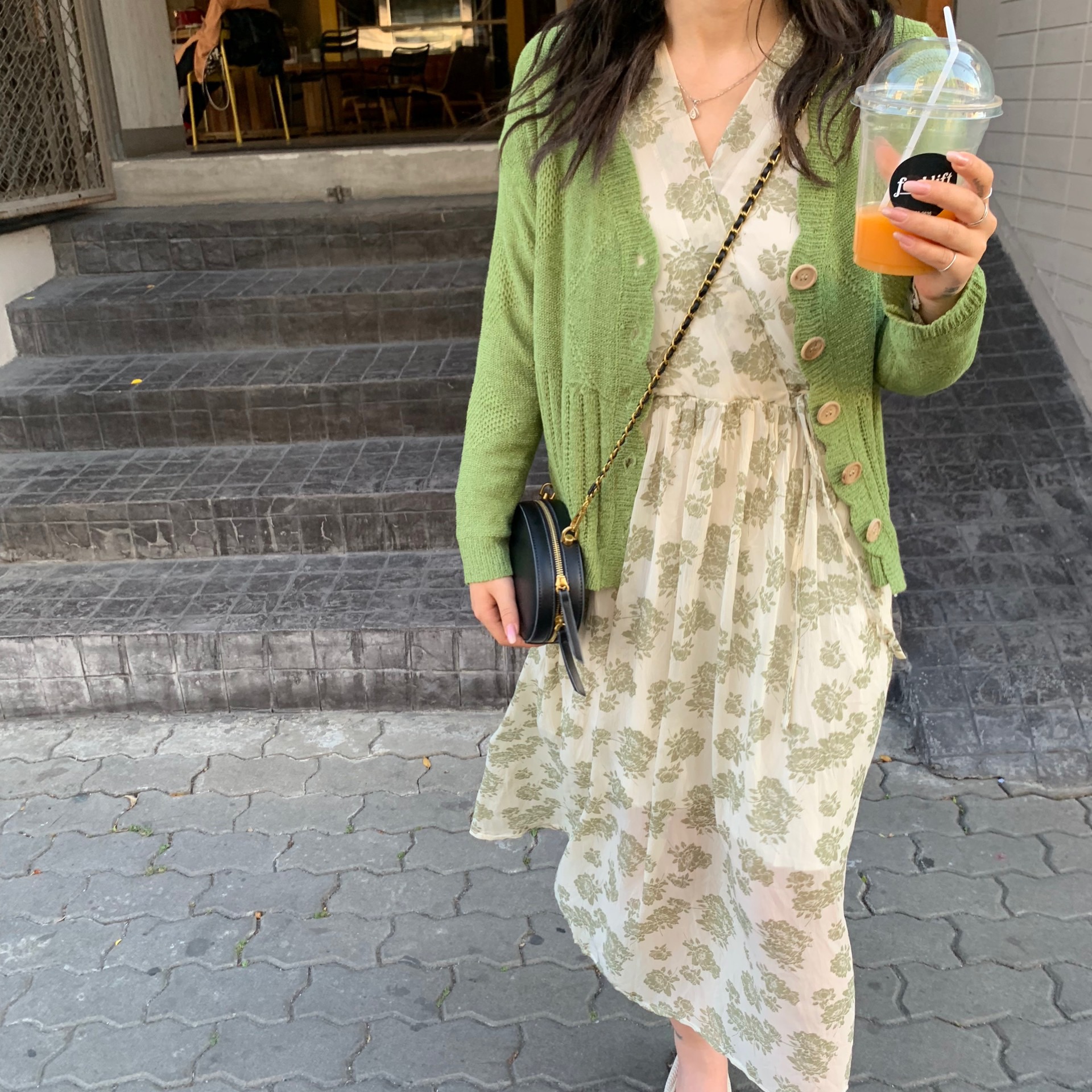 温油花色宽松系带v领连衣裙2春装新款少女感碎花长裙-13.jpg