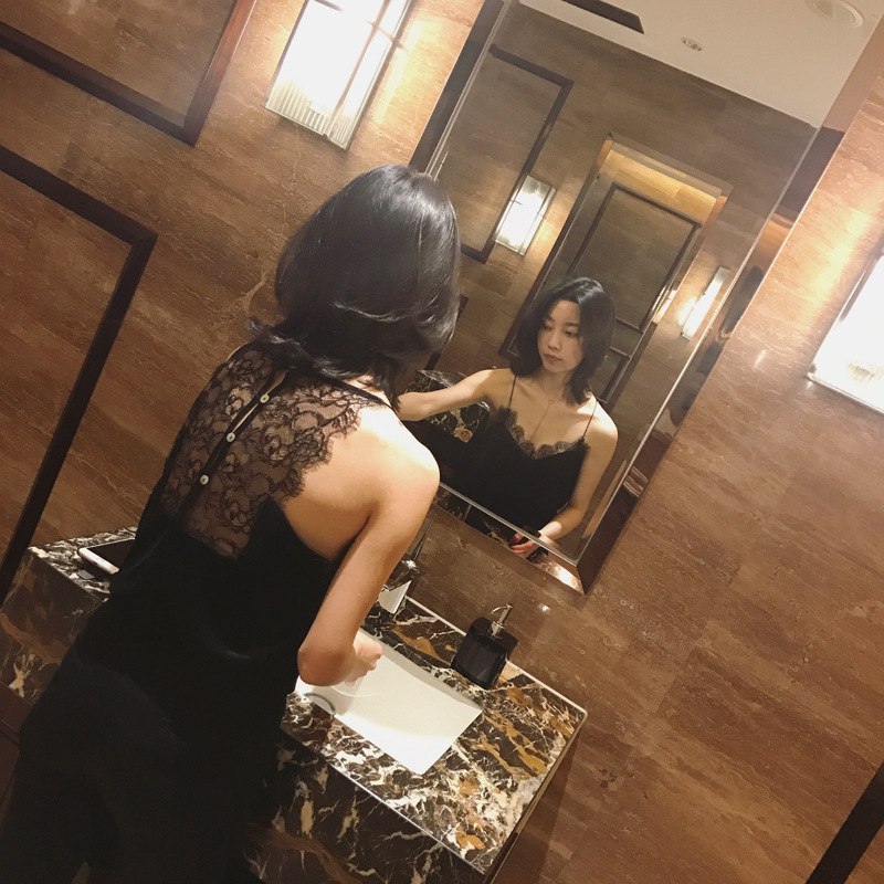妩媚小女人春夏超美睫毛蕾丝拼丝绒V领百搭性感小吊带背心-13.jpg