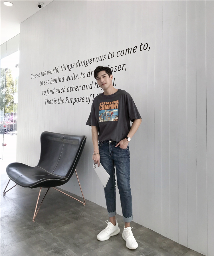简约时尚百搭涂鸦印花宽松圆领T恤男-3.jpg
